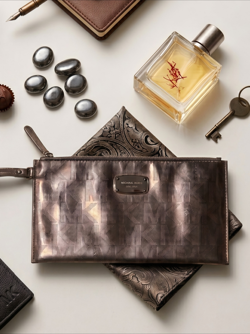 Michael Kors - Silver Metallic Wristlet Clutch